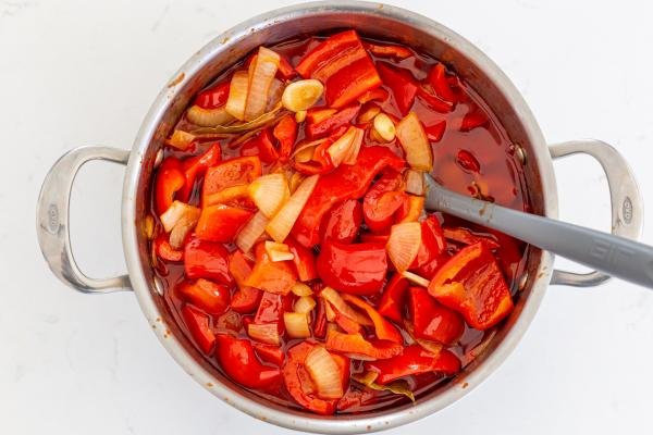 Marinated bell peppers in the pot