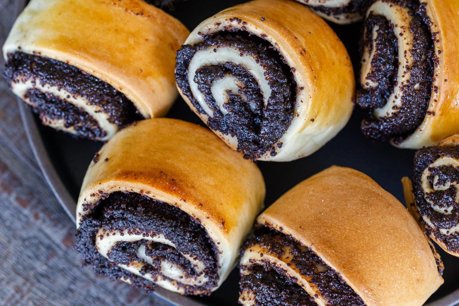 Quick Poppy Seed Rolls (Video) Momsdish