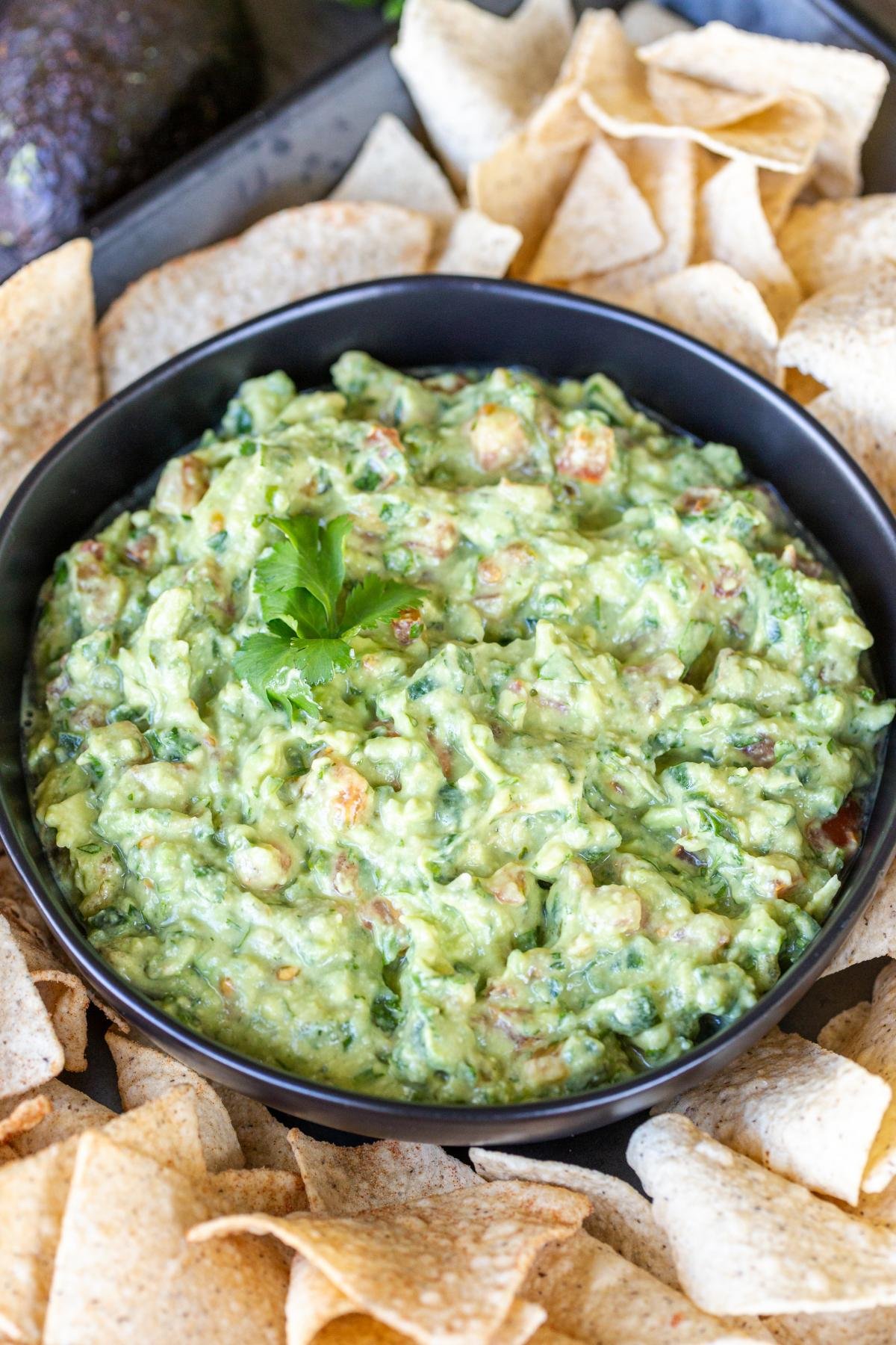 The Best Guacamole Ever (Video) - Momsdish