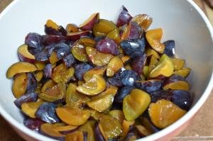 Prunes cut into fourth all place into one bowl