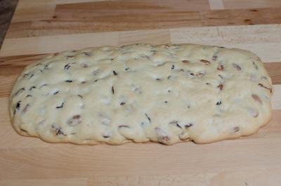 Baked Biscotti long on a cutting board