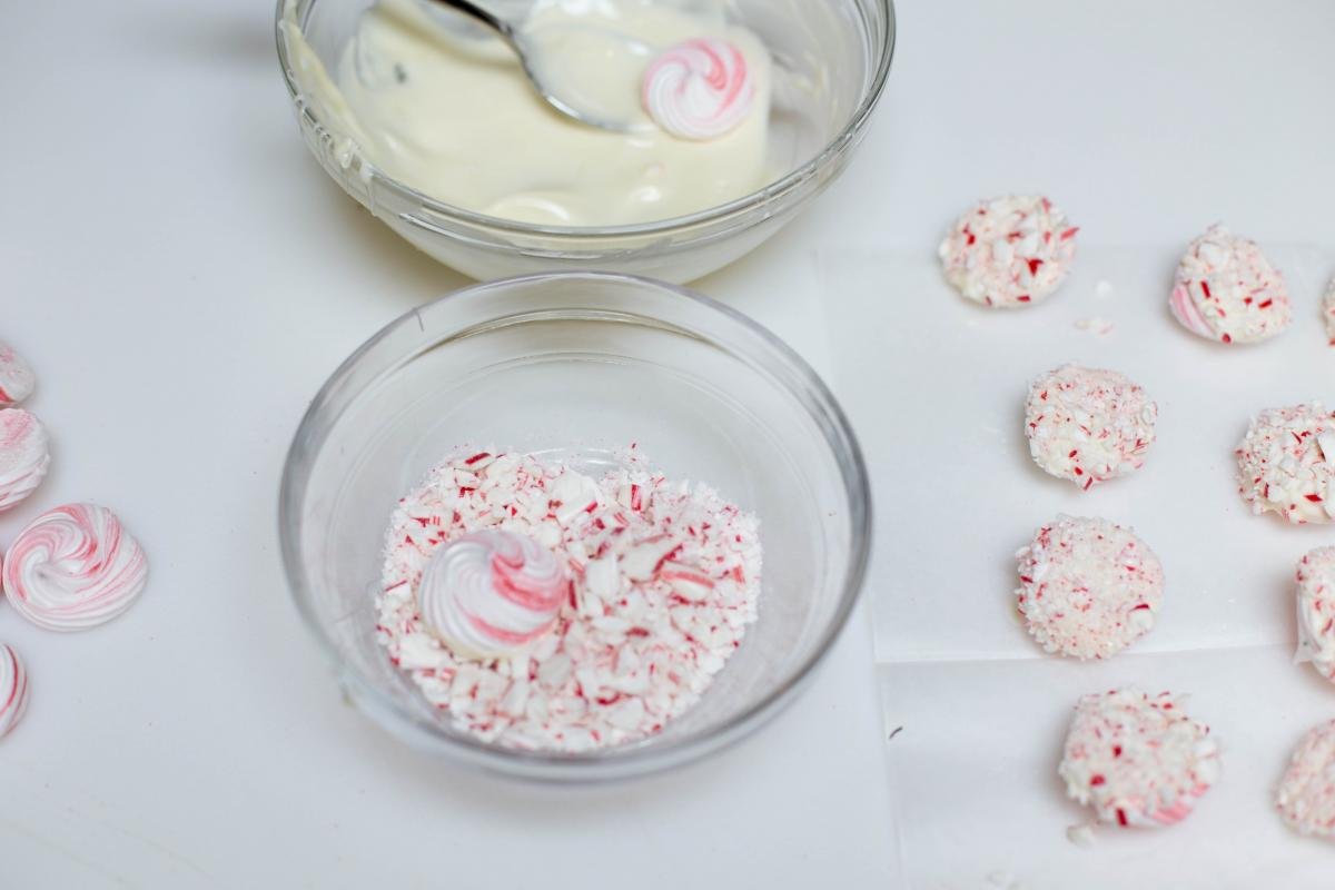 Peppermint Meringue Cookies Momsdish