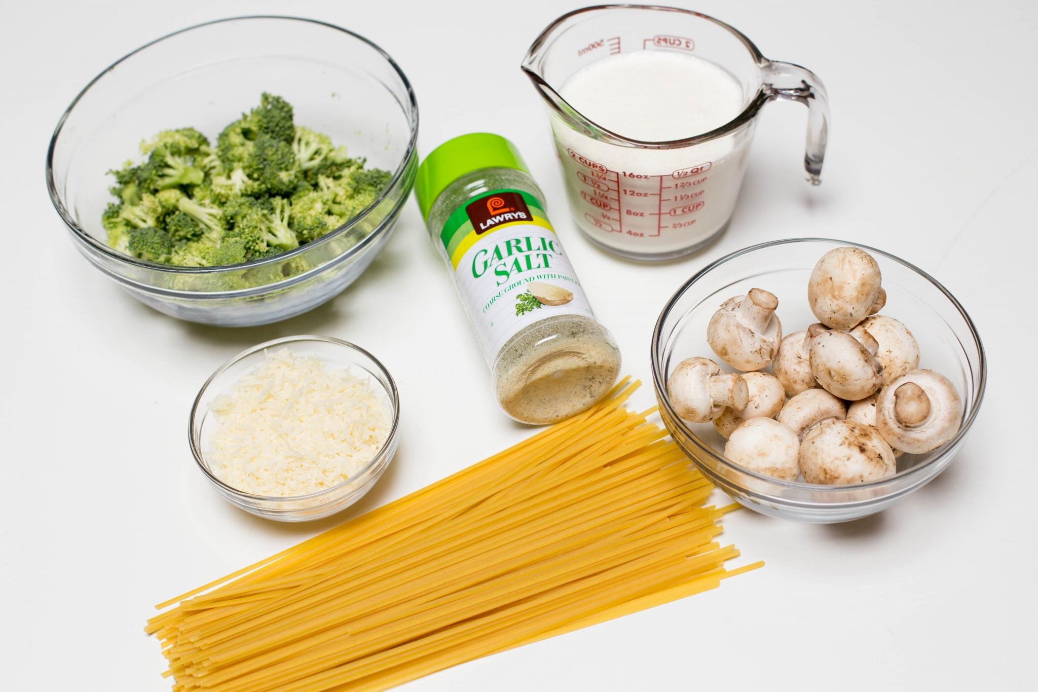 Broccoli Mushroom Alfredo Pasta Momsdish