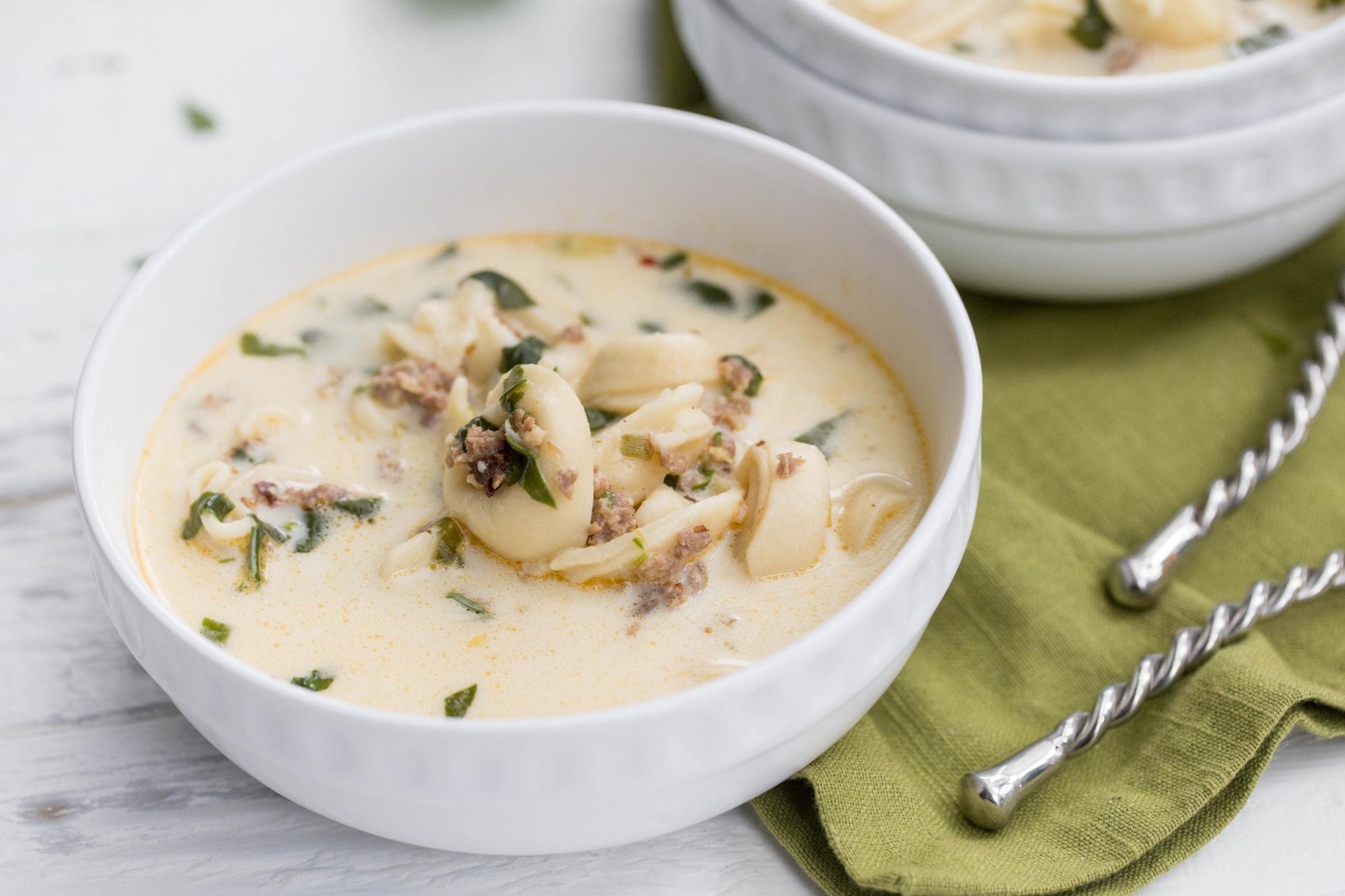 Creamy Spinach Tortellini Soup Momsdish