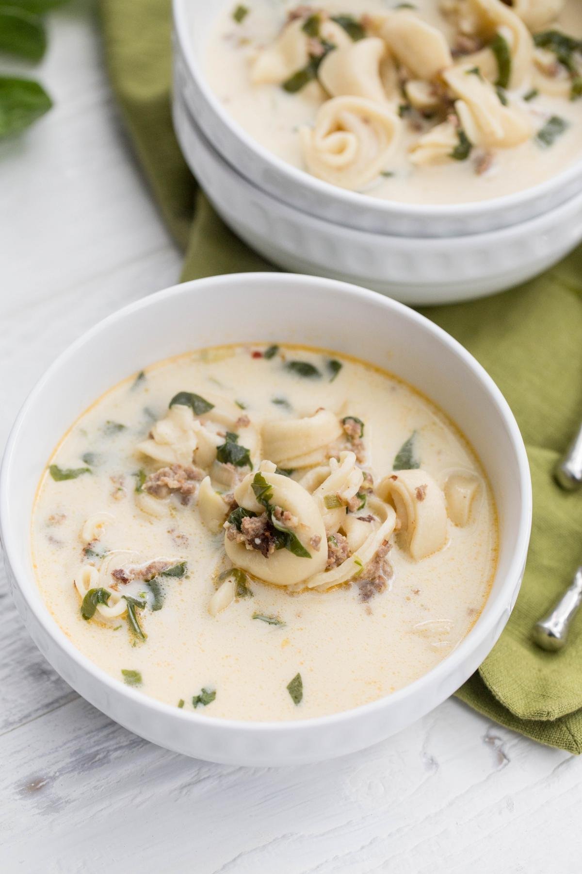 creamy-spinach-tortellini-soup-momsdish