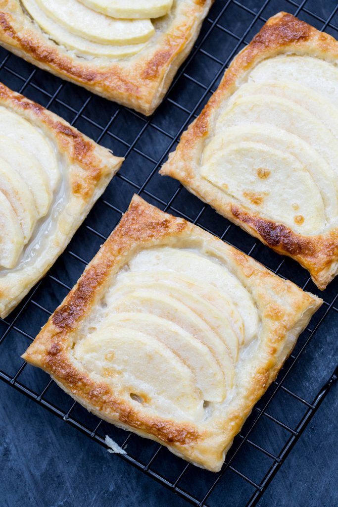 Quick Apple Tarts Recipe Momsdish