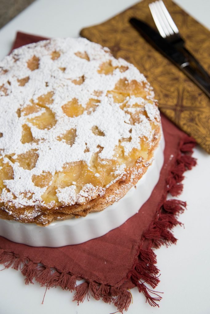 Sharlotka Apple Cake