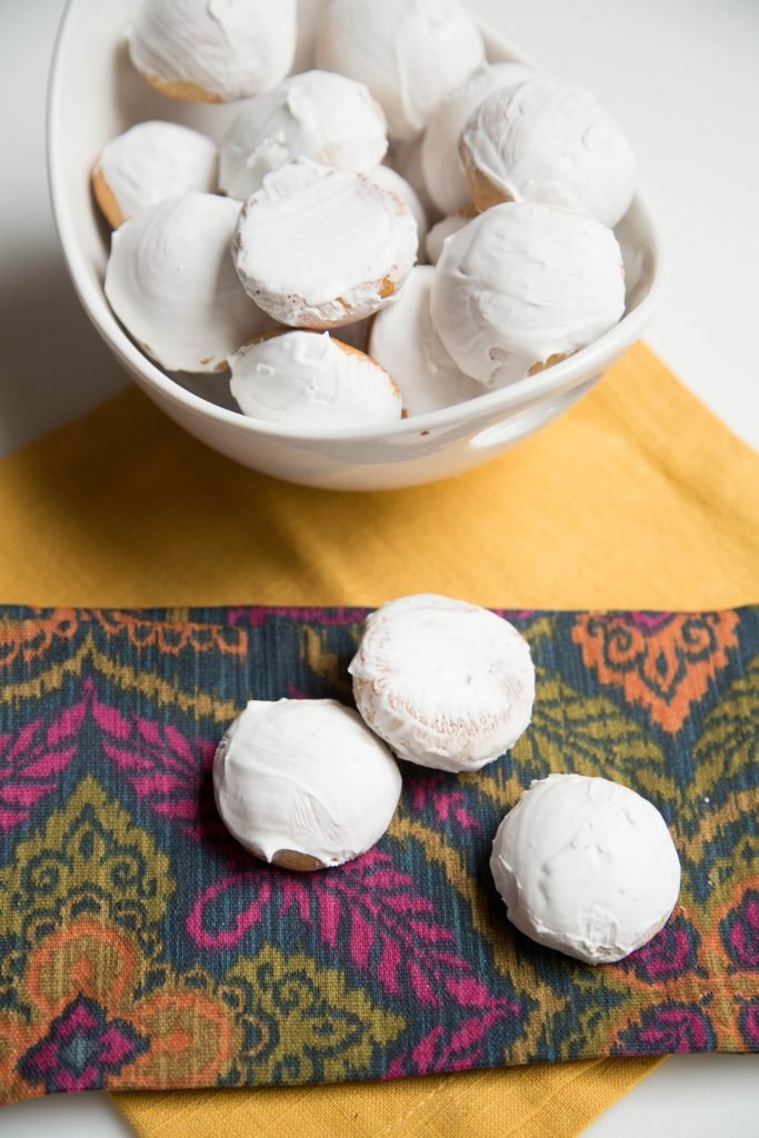Russian Pryaniki in a bowl and on a table napkin