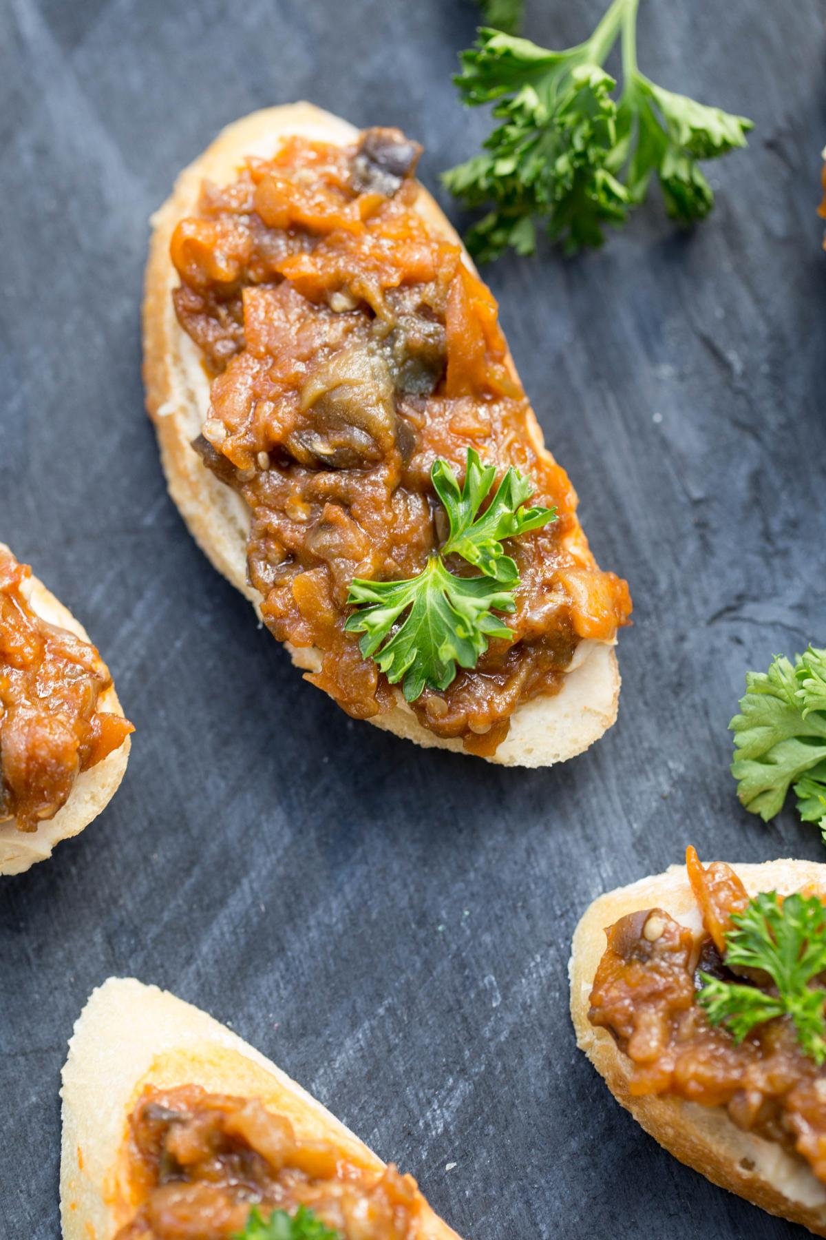 Hummus Eggplant Canapés - Momsdish