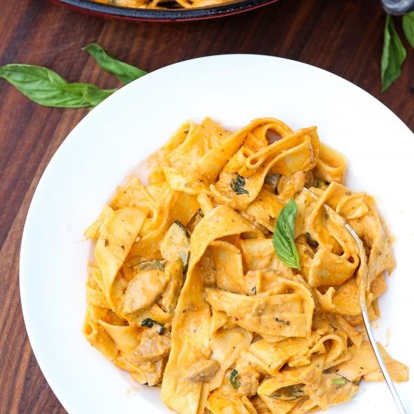 Creamy One-Pot Pasta in a bowl
