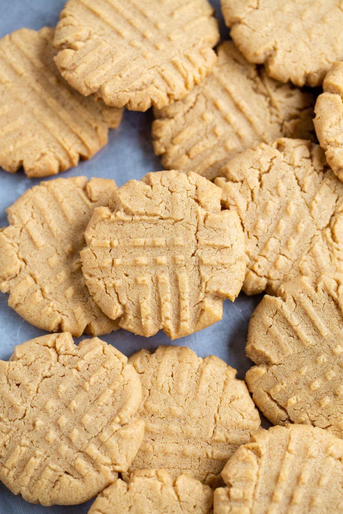 The Best Peanut Butter Cookies - Momsdish