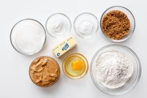 Ingredients that you need to make peanut butter cookies.