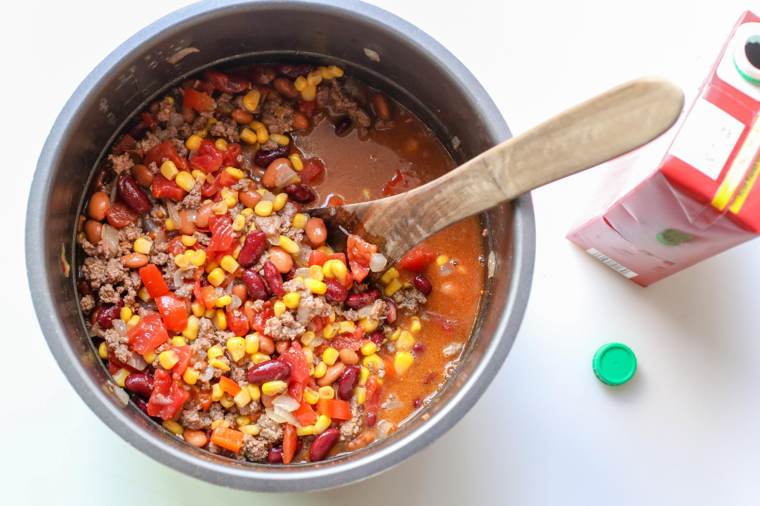 Easy Instant Pot Chili Recipe - Momsdish