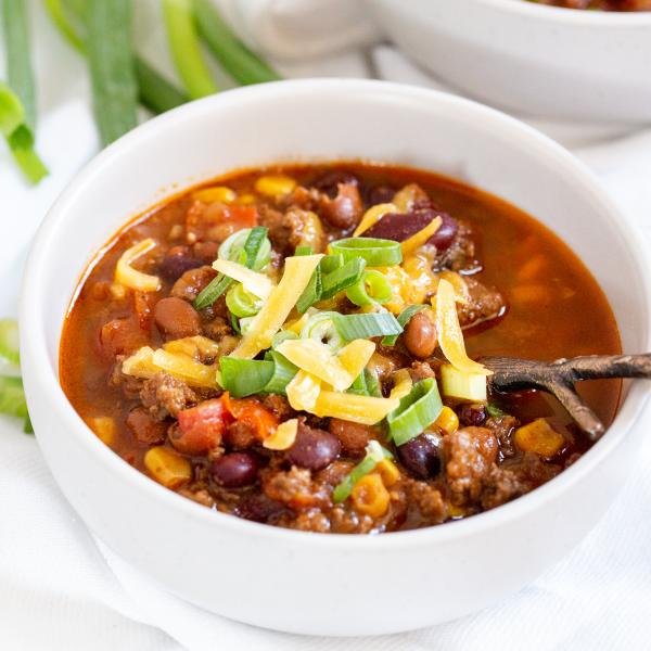 Prepared chili in a bowl.