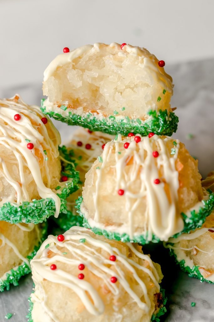 A pile of coconut macaroons