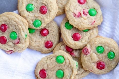 Cookies on a white napkin