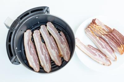 Air fryer basket with with bacon