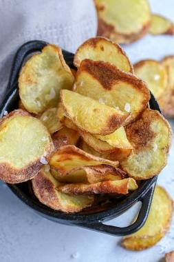 Air Fryer Potato chips in basket