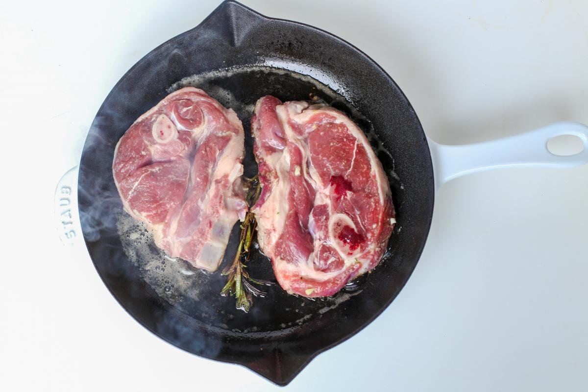 Lamb Shoulder Chop Recipe - Momsdish