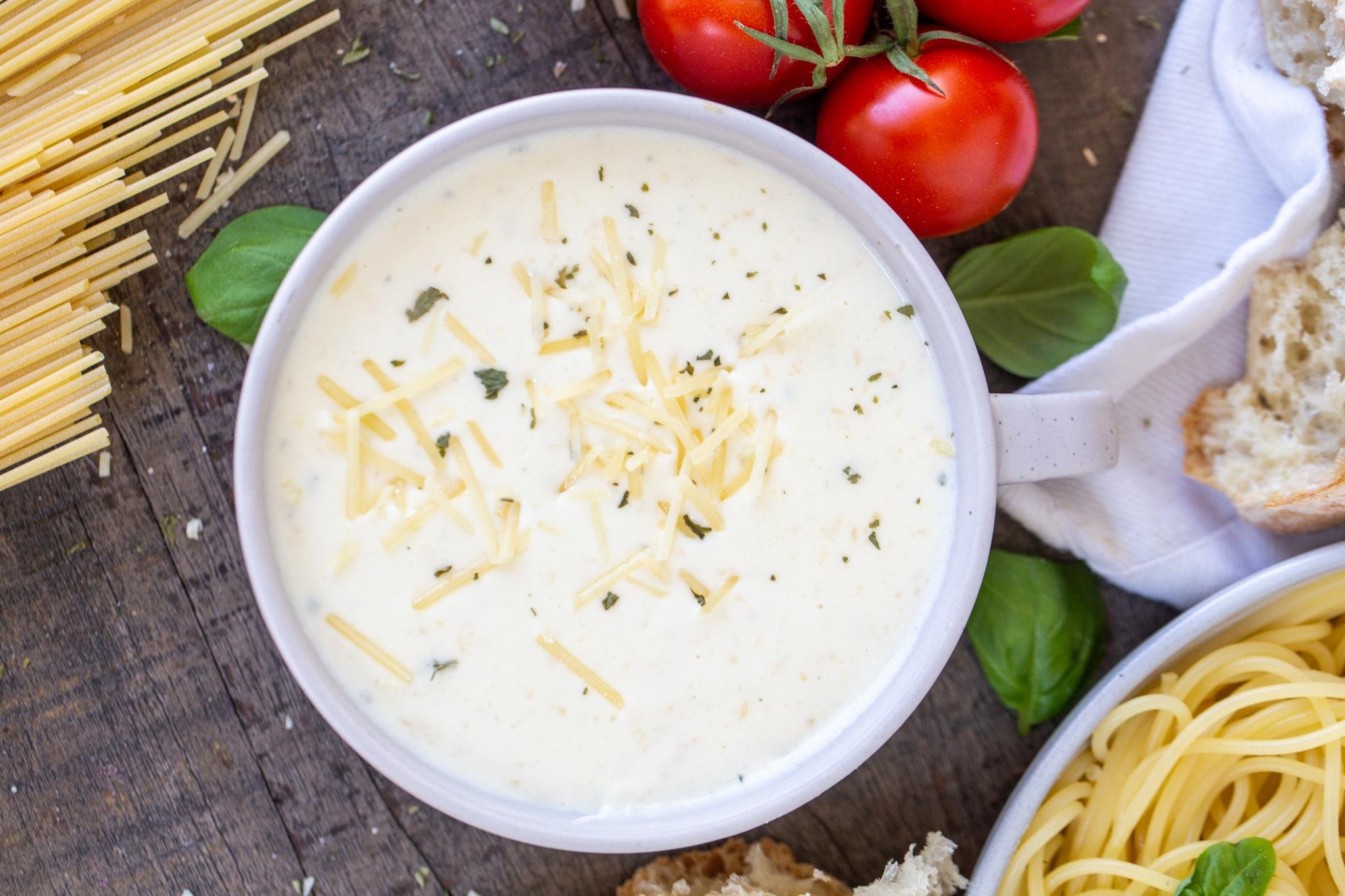 Easy Alfredo Sauce 5 Minutes Momsdish