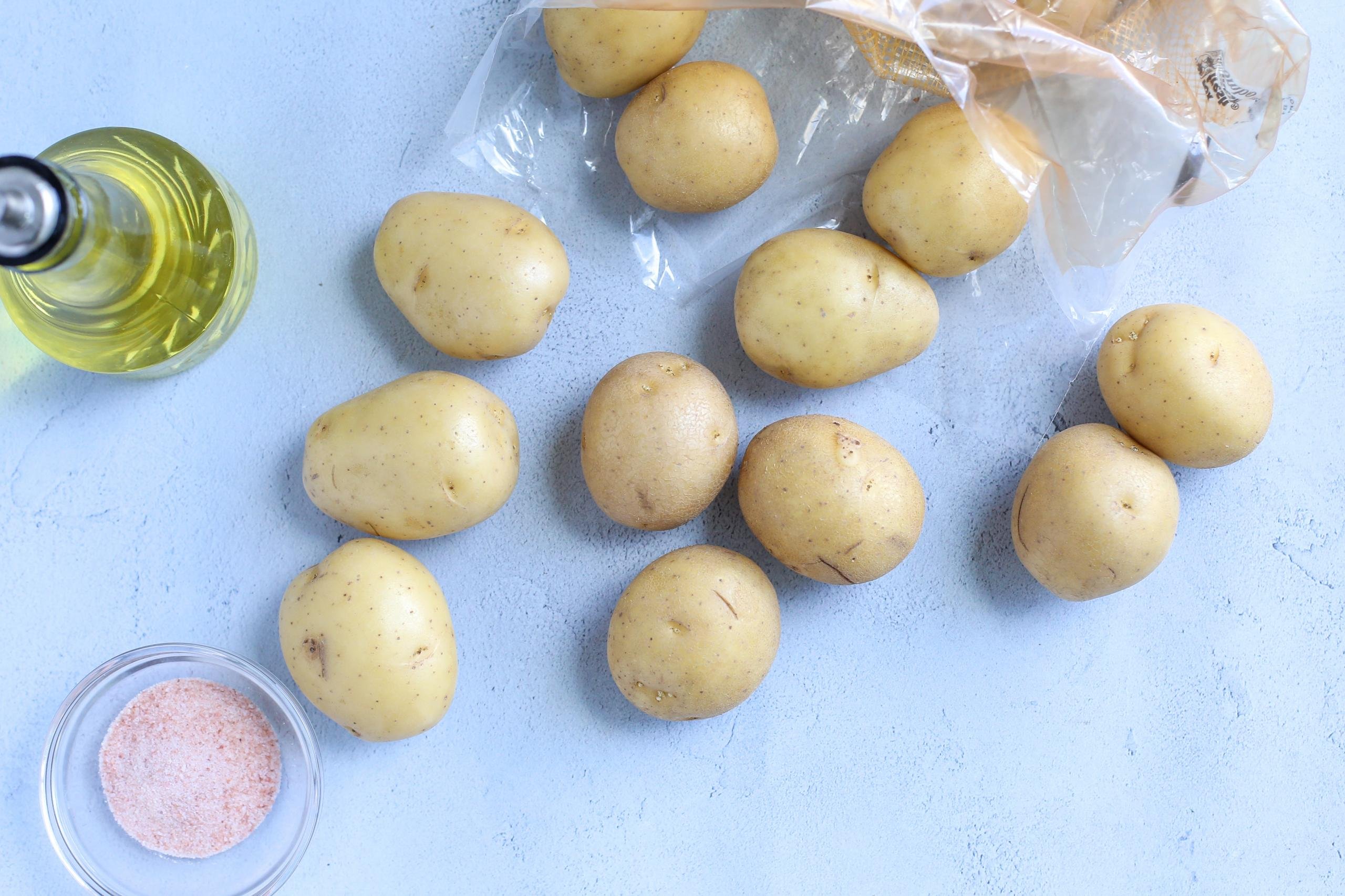 New Potatoes with Bacon & Herbs (aka Baby Potatoes) - Momsdish