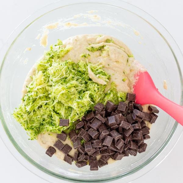 Zucchini and chocolate chips in banana bread