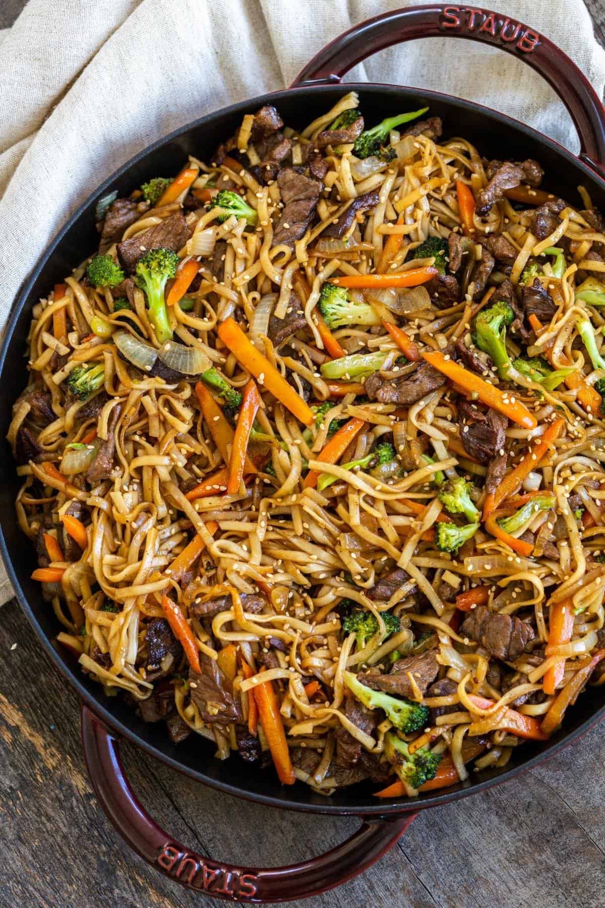 Beef Lo Mein Recipe Easy Beef Lo Mein Momsdish