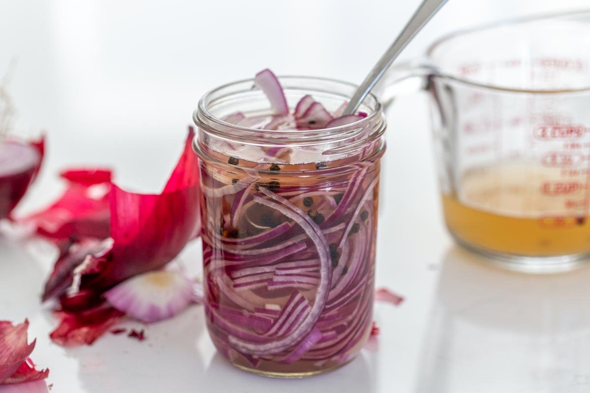 Make Pickled Onions in Just 15 Minutes - Momsdish