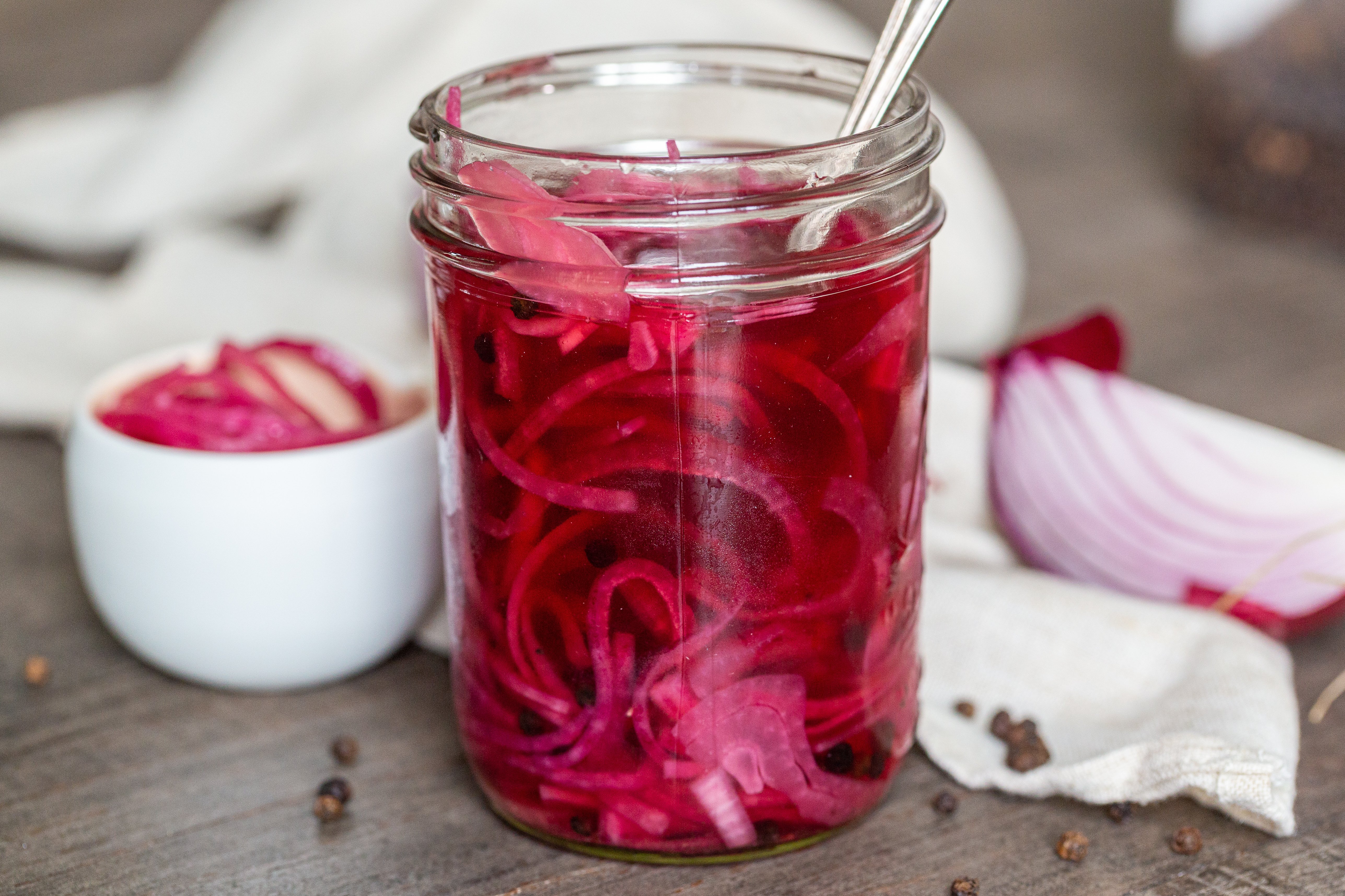 Pickled Onions Recipe (Quick & Easy) Momsdish