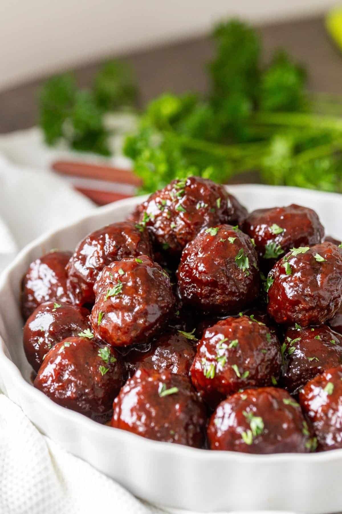 Grape Jelly Meatballs 5 minute Appetizer Momsdish