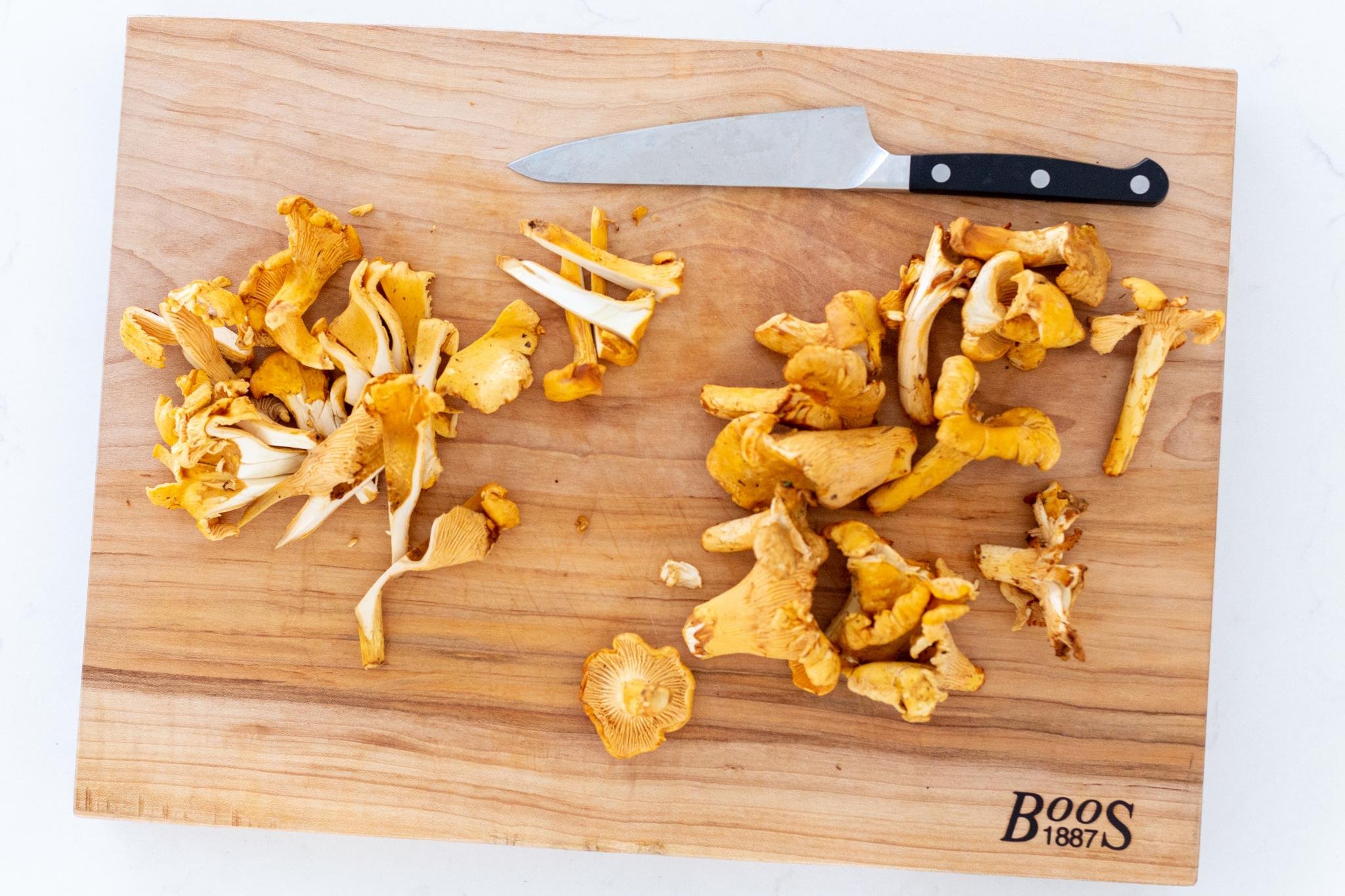 Chanterelle Mushrooms Recipe Momsdish