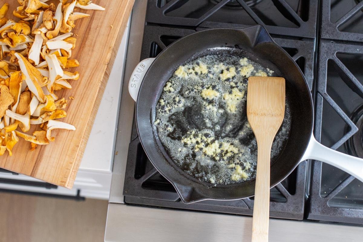 Chanterelle Mushrooms Recipe - Momsdish