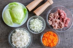 Ingredients for cabbage rolls