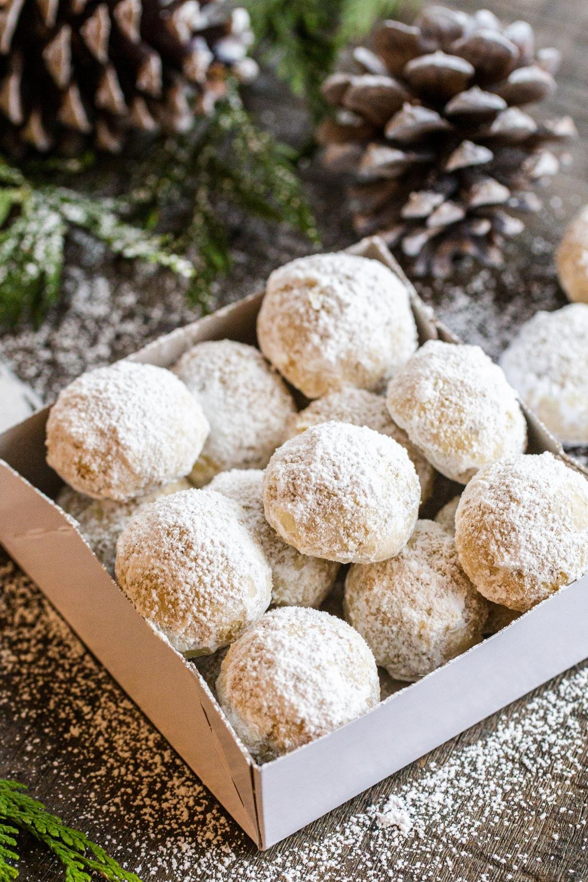 Snowball Cookies Recipe (Only 5 Ingredients) - Momsdish
