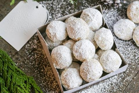 Snowball Cookies in the box
