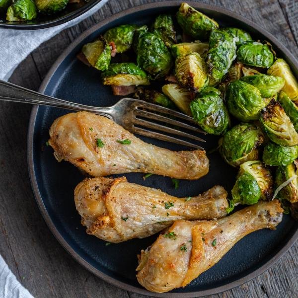 Crispy Air fryer chicken legs on a plate