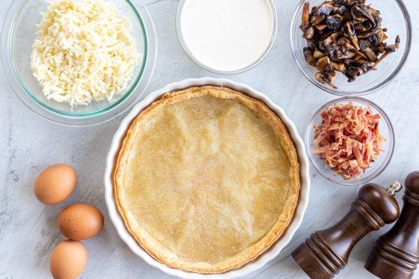 Ingredients for breakfast quiche