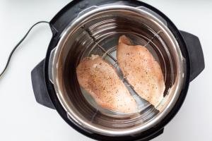 chicken breast in an instant pot