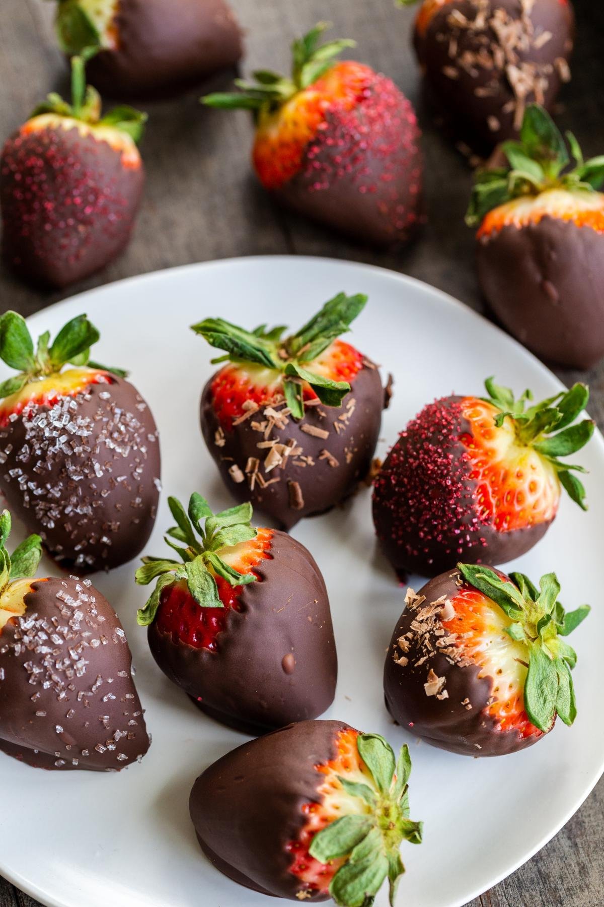 Chocolate Dipped Strawberries - Momsdish