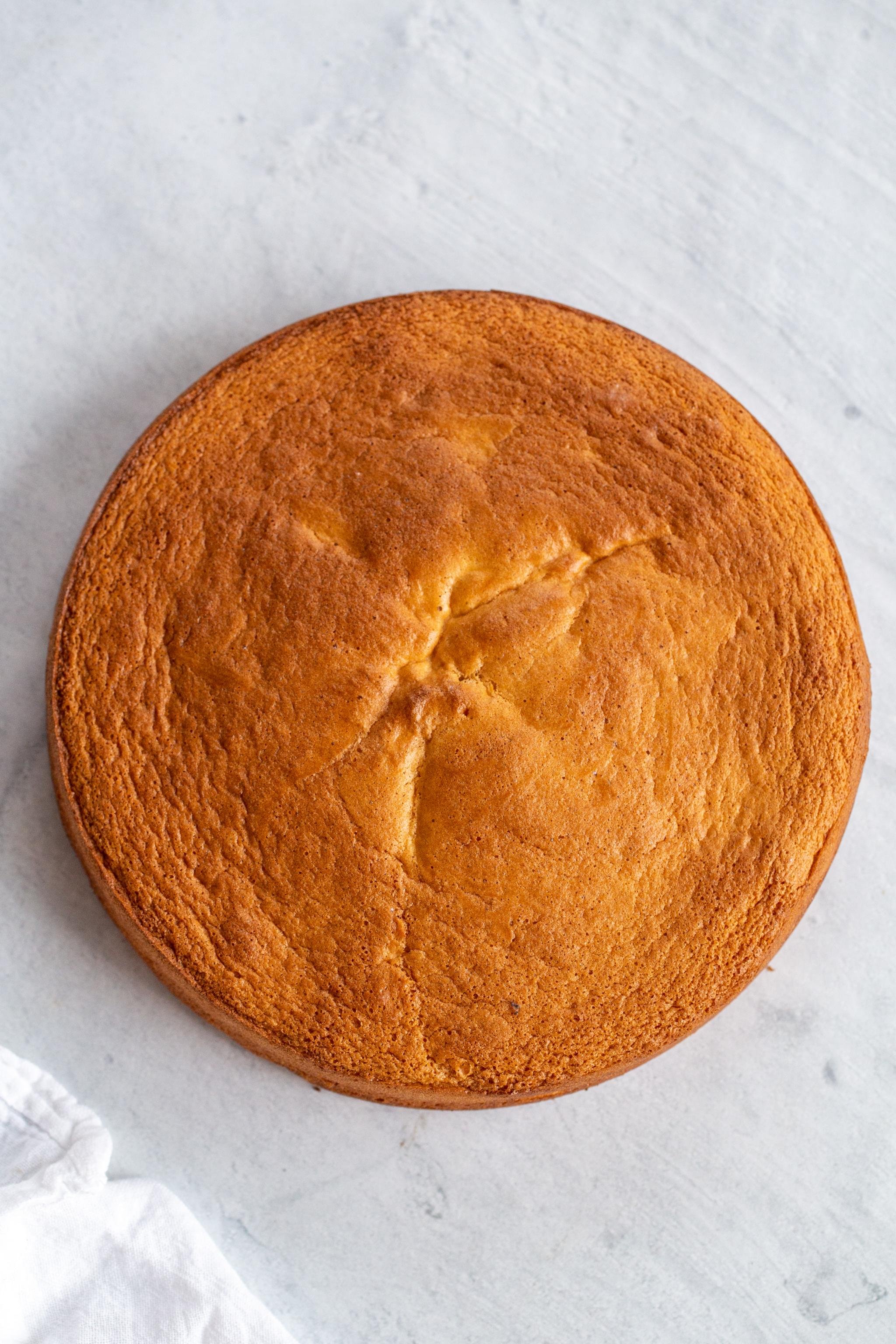 The Perfect Sponge Cake + Video (Only 3 Ingredients) Momsdish