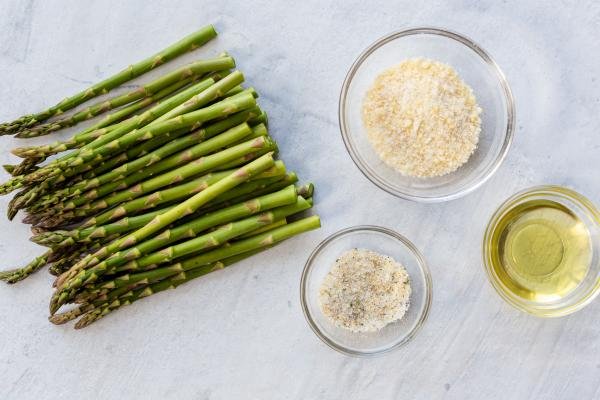 ingredients for the air fryer asparagus