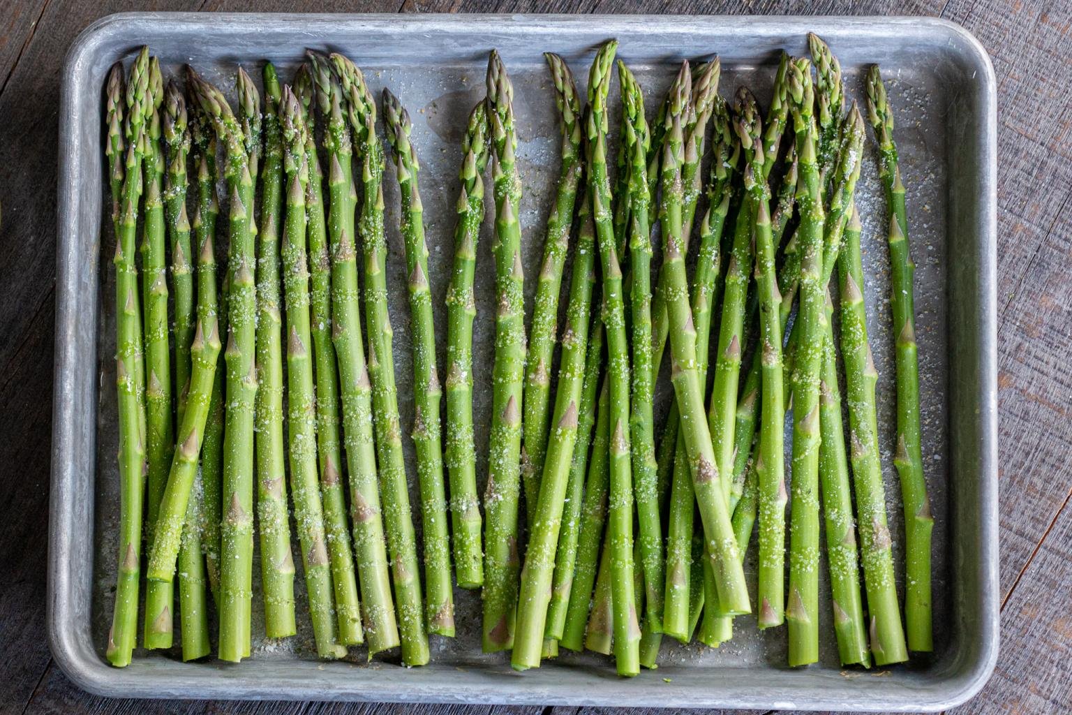 OvenRoasted Asparagus (3 Ingredients) Momsdish