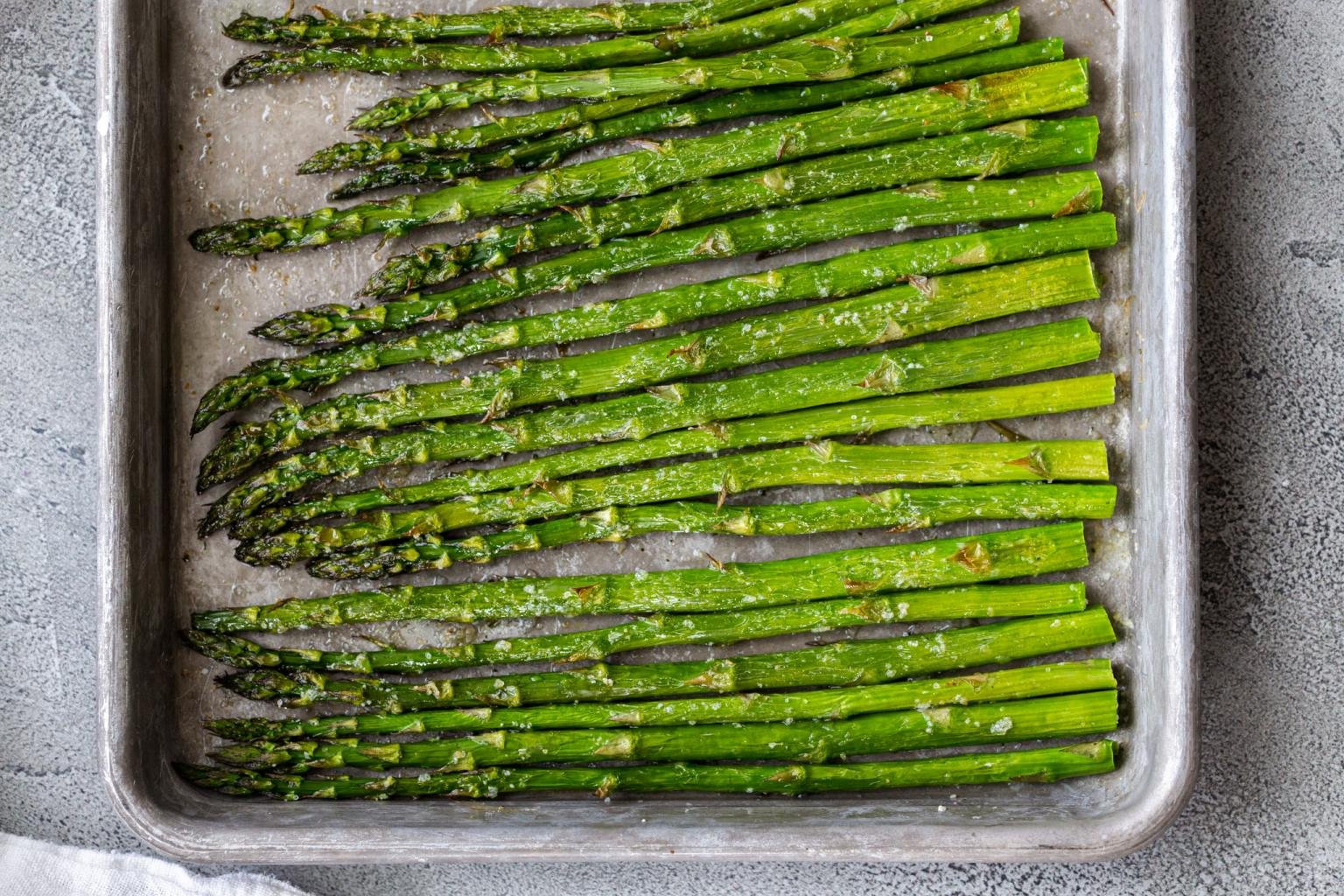 OvenRoasted Asparagus (3 Ingredients) Momsdish