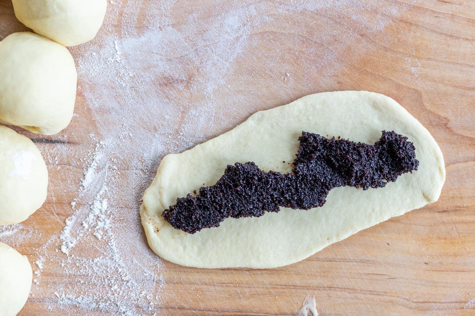 Fluffy Poppy Seed Buns (Piroshki) Momsdish