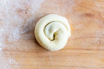 rolled up poppy seed bun
