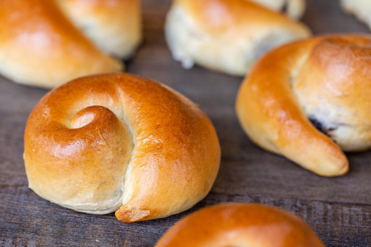 Fluffy Poppy Seed Buns Piroshki Momsdish