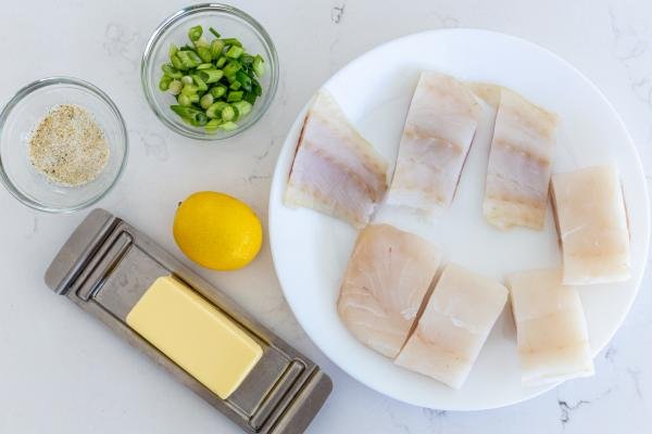 Ingredientes para a panela frito de bacalhau