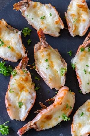 Baked cheesy shrimp