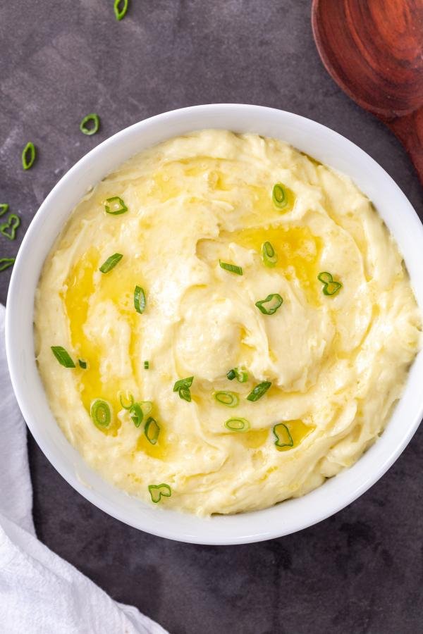 Mashed potatoes om a bowl 