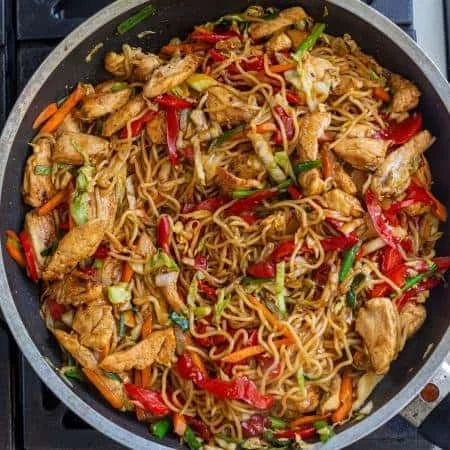 Simple Yakisoba Noodles Recipe - Momsdish